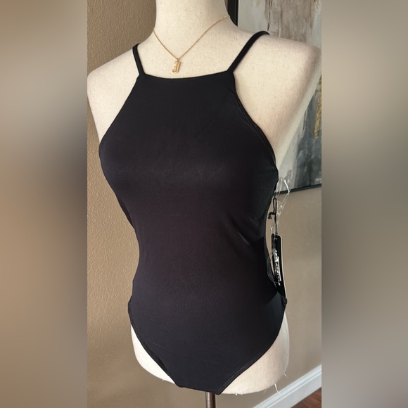 Square neckline double layered bodysuit - Picture 4 of 9